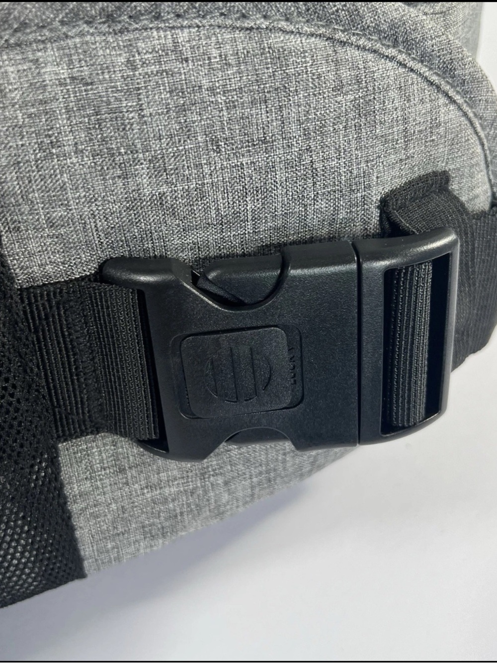 Tushbaby Hip Carrier - Grey Adjustable Quilted Padded Bottle Holder - Picture 6 of 16